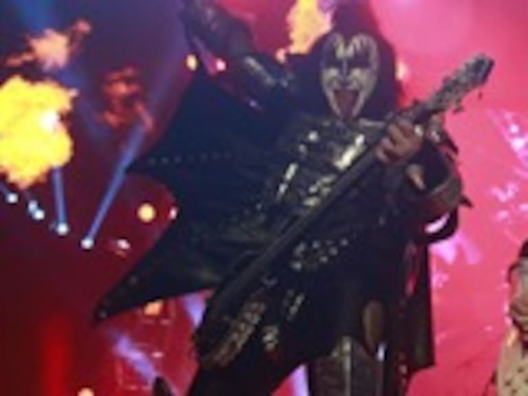 14 mil personas siguieron eufóricos el concierto de Kiss en Chile