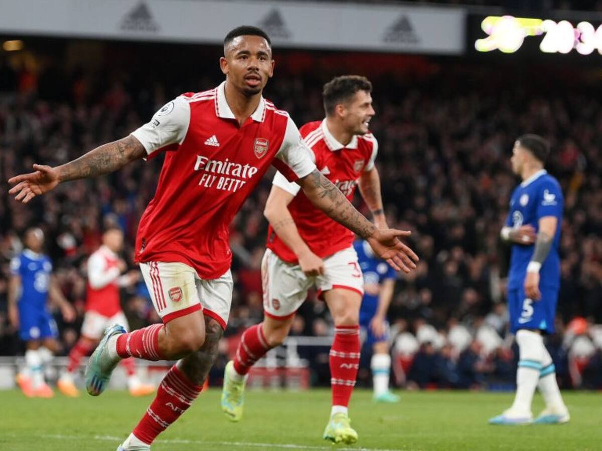 Arsenal no se rinde, derrotó al Chelsea, y retomó la cima de la Premier League