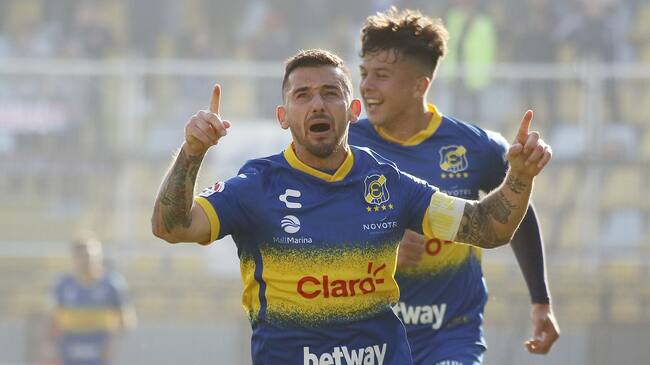 Everton derrota a Universidad de Chile en Viña del Mar