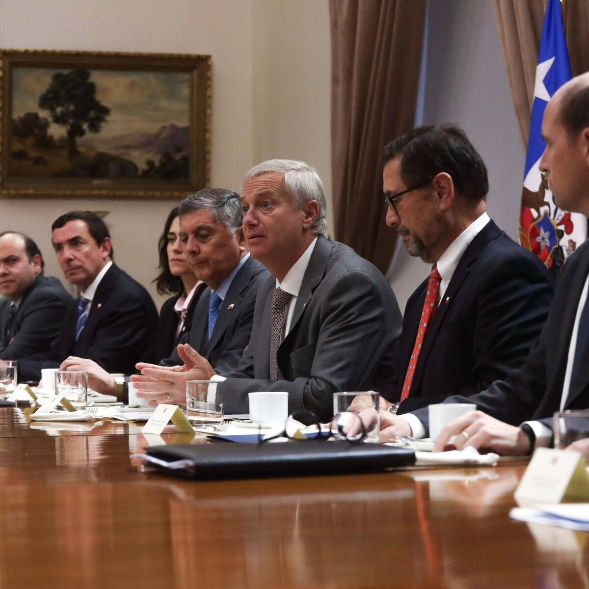 Caso niños haitianos escala a La Moneda: Presidente Kast lidera reunión con los tres poderes del Estado