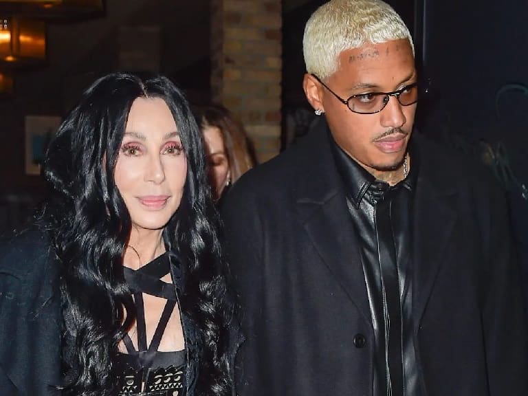 “Me gustaría ser más joven para él”: Cher entrega detalles sobre su relación con un hombre 40 años menor