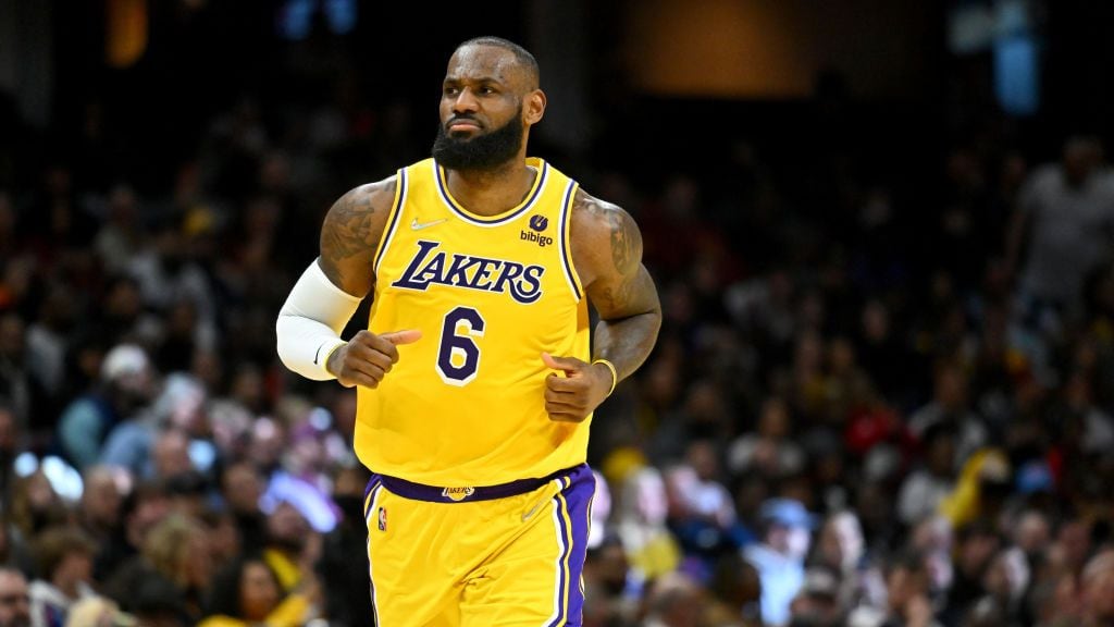 LeBron James - NBA - Robert Sarver - Suns