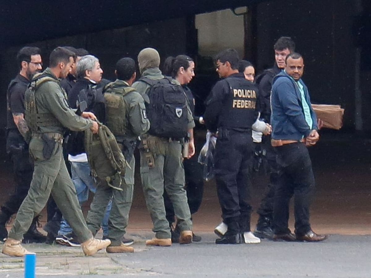 Brasil busca a sospechosos del intento de golpe de Estado que huyeron hacia la Argentina