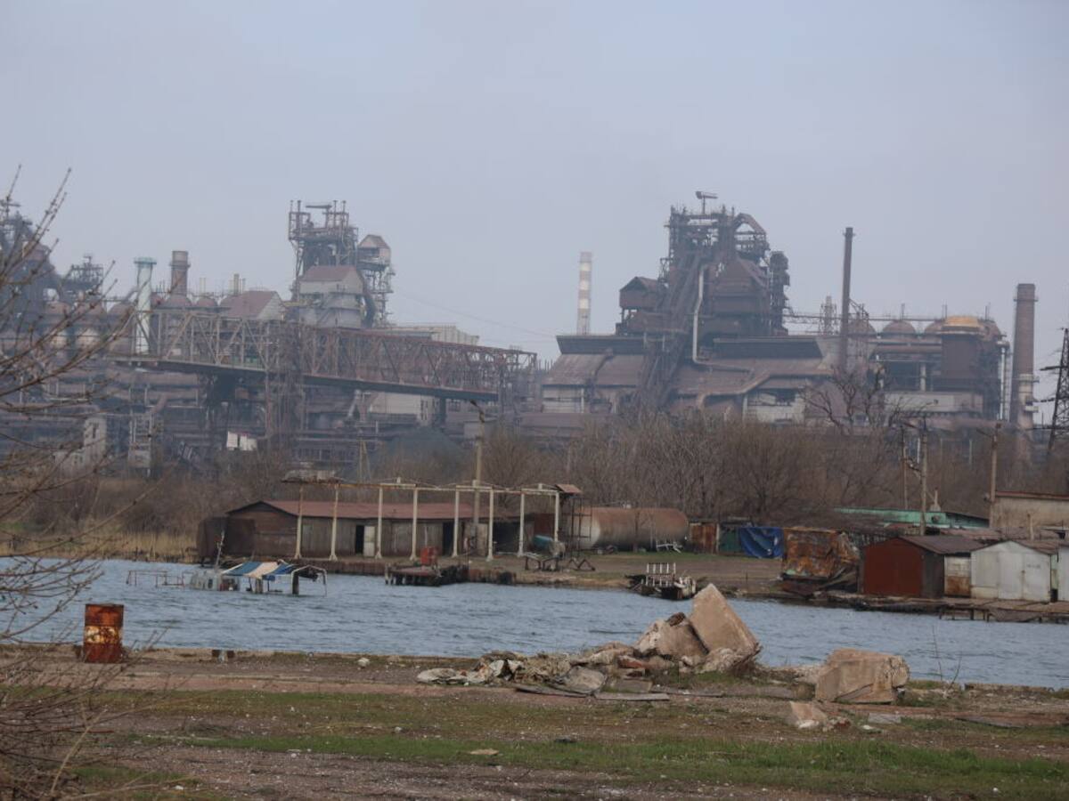 Rusia reinició los «ataques masivos» sobre la fábrica de Mariúpol