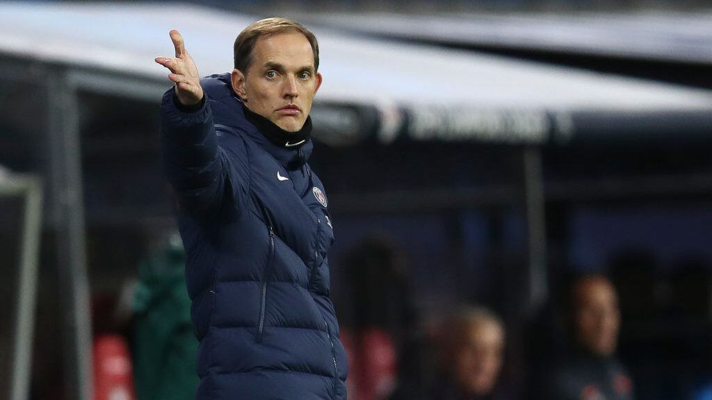 LEIPZIG, GERMANY - NOVEMBER 04: Thomas Tuchel, Head Coach of Paris Saint-Germain gestures during the UEFA Champions League Group H stage match between RB Leipzig and Paris Saint-Germain at Red Bull Arena on November 04, 2020 in Leipzig, Germany. (Photo by Maja Hitij/Getty Images)