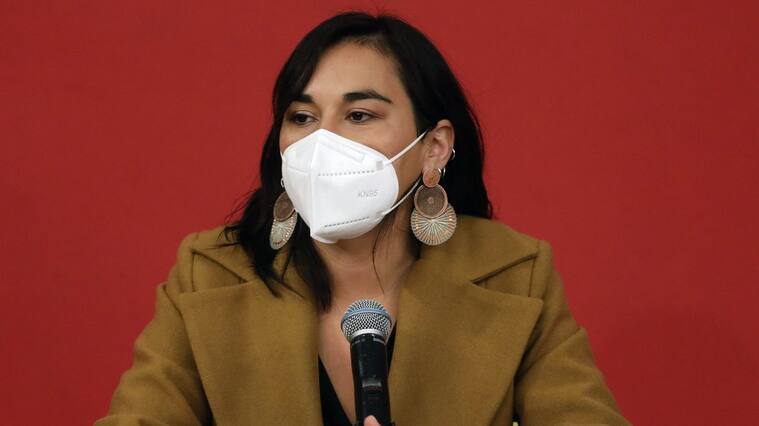 27 de mayo de 2022/SANTIAGOLa ministra del Interior y Seguridad Pblica, Izkia Siches, encabeza el Gabinete Interministerial del mes de mayo, en el que participaron la totalidad de ministras y ministros del Gobierno de Chile. En cual se abord el seguimiento de los acuerdos adoptados durante la primera reunin de Gabinete Interministerial que se efectu el mes pasado.
FOTO: CRISTOBAL ESCOBAR/AGENCIAUNO