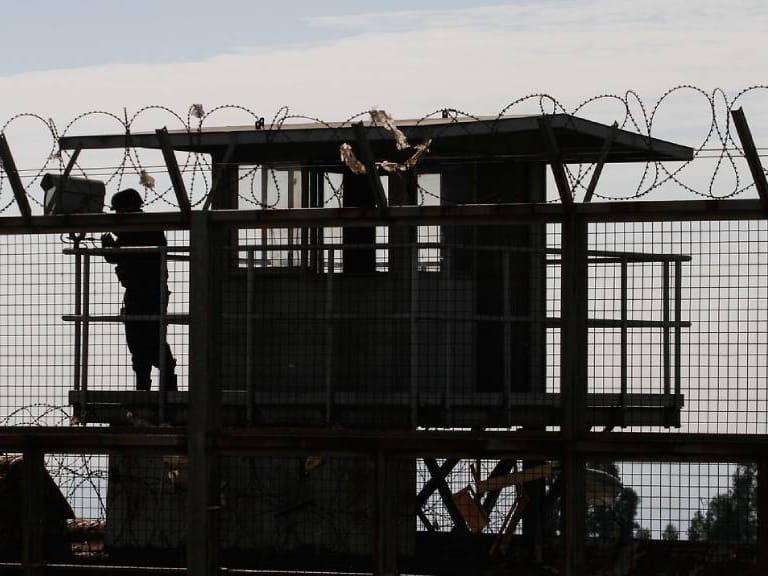 Sistema penitenciario en Chile: hay más de 31 mil 500 prófugos, 173 fugados desde cárceles y 45 mil encarcelados