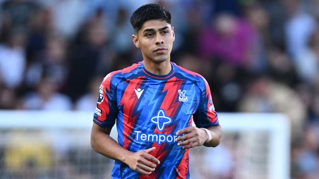 Darío Osorio en su debut con el Crystal Palace
