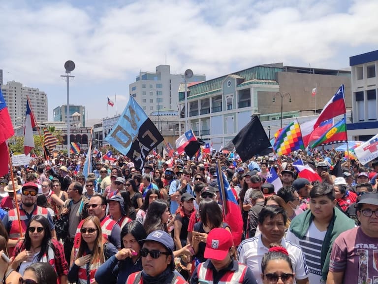 Funcionarios de Aduanas no descartan comenzar movilización y llaman a intensificar estado de alerta