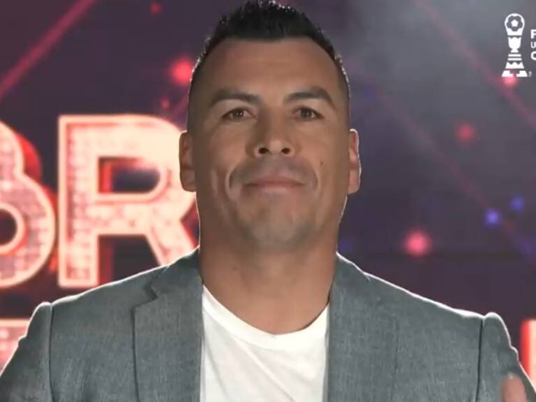 El inesperado giro de Esteban Paredes: goleador de Colo Colo se olvida del fútbol y protagonizará impensado estelar