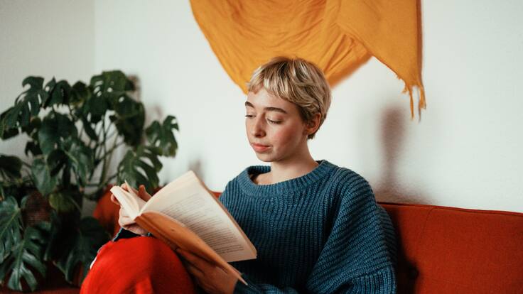 Estudio revela cuántos libros leen los chilenos al año: está bajo el promedio de Latinoamérica