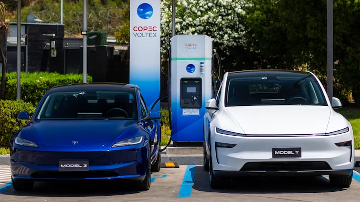 Copec y Tesla fortalecerán red de carga eléctrica en carreteras de Chile con Superchargers