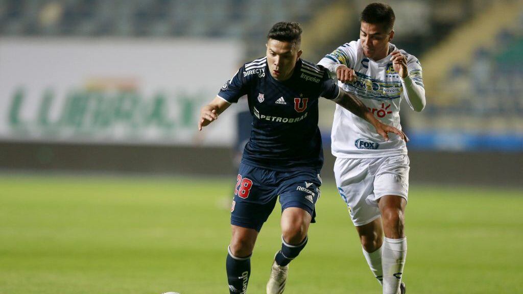 23 de Mayo del 2021/RANCAGUANahuel Lujan (i) y çlvaro Madrid (d), durante el partido valido por la octava fecha del Campeonato Nacional AFP PlanVital 2021, entre Universidad de Chile vs Everton, disputado en el Estadio El Teniente.
FOTO:JAVIER VALDES LARRONDO/AGENCIAUNO