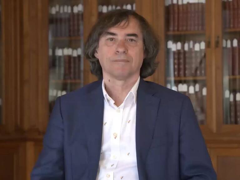 Mircea Cartarescu, destacado escritor rumano, ofrecerá conferencia en Chile