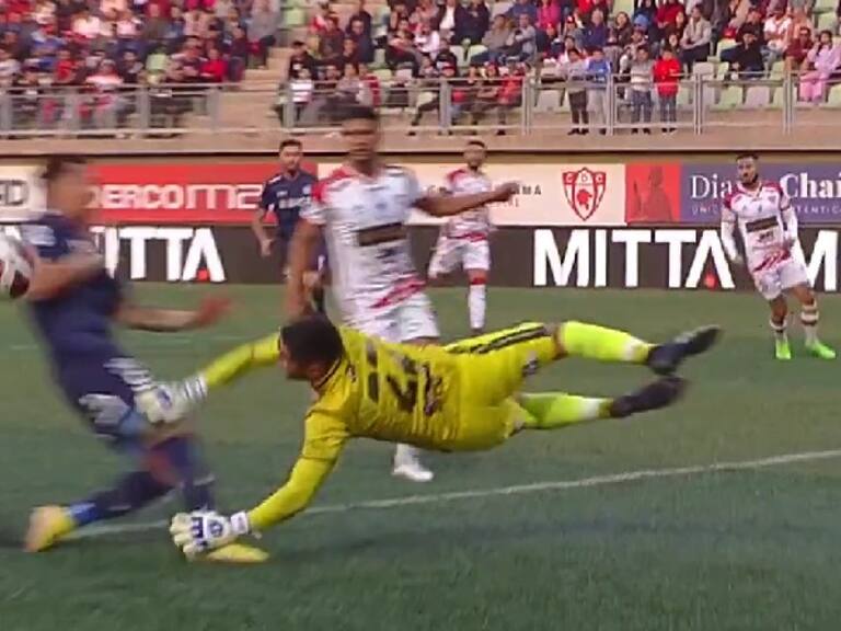 Deportes Copiapó confirma el tipo de fractura que sufrió el arquero Nelson Espinoza tras fuerte choque con Zampedri