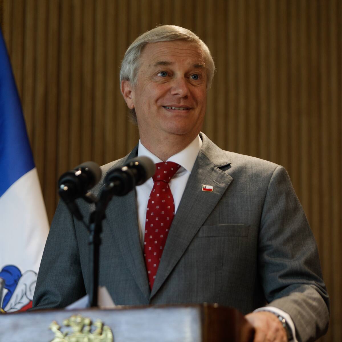 Cadem: 52% cree que el gobierno del Presidente Kast ha sido peor de lo esperado tras su primer mes