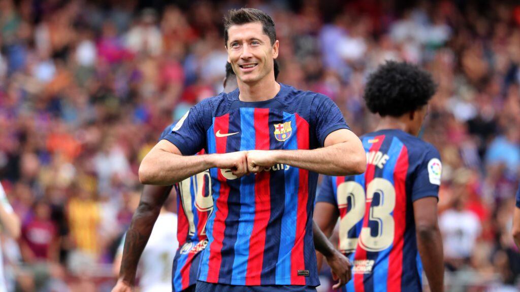 Barcelona consigue sólido triunfo ante el Elche de Enzo Roco por La Liga