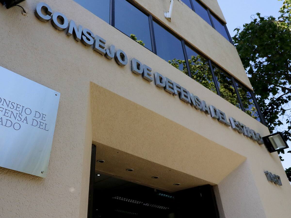 Consejo de Defensa del Estado revisó querellas contra Piñera y Mañalich y optó por no ejercer acciones penales