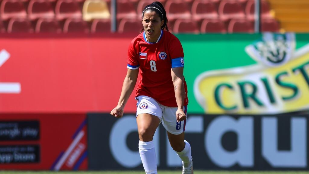 Se va tras la Copa América Femenina: Karen Araya vuelve al fútbol de España