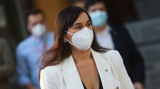 25 de Noviembre de 2021 / ÑUÑOA Iskia Siches presenta su renuncia al Colegio Médico para unirse a la campaña de Gabriel Boric
FOTO: DIEGO MARTIN /AGENCIAUNO
