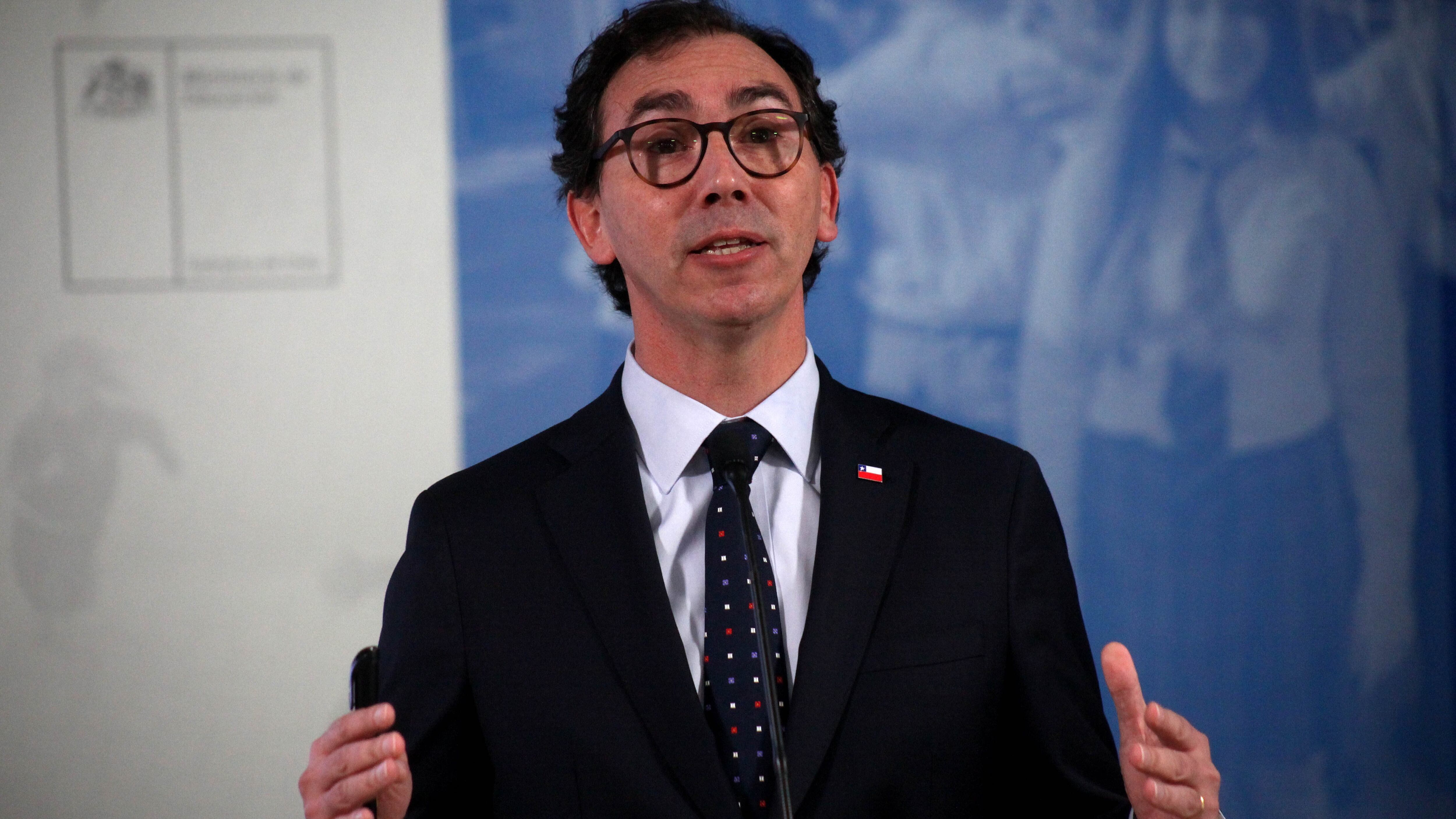 Mineduc descartó cierre anticipado del año escolar pese a la pandemia