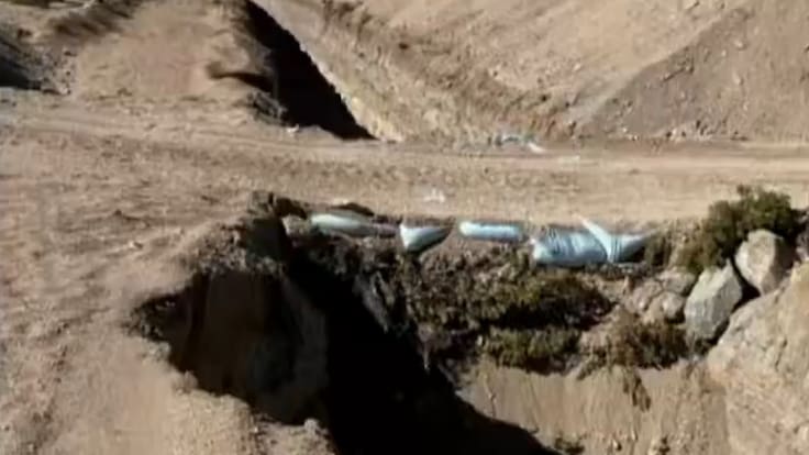 Descubren puente clandestino sobre la zanja de Colchane: Gobierno anuncia su demolición