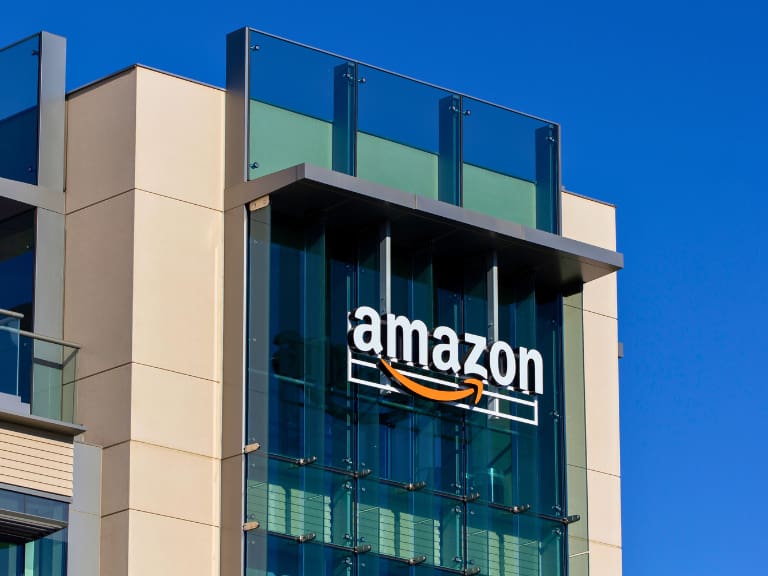 Llegó a tener 60 personas a cargo: chilena revela cómo consiguió hacer su práctica en Amazon