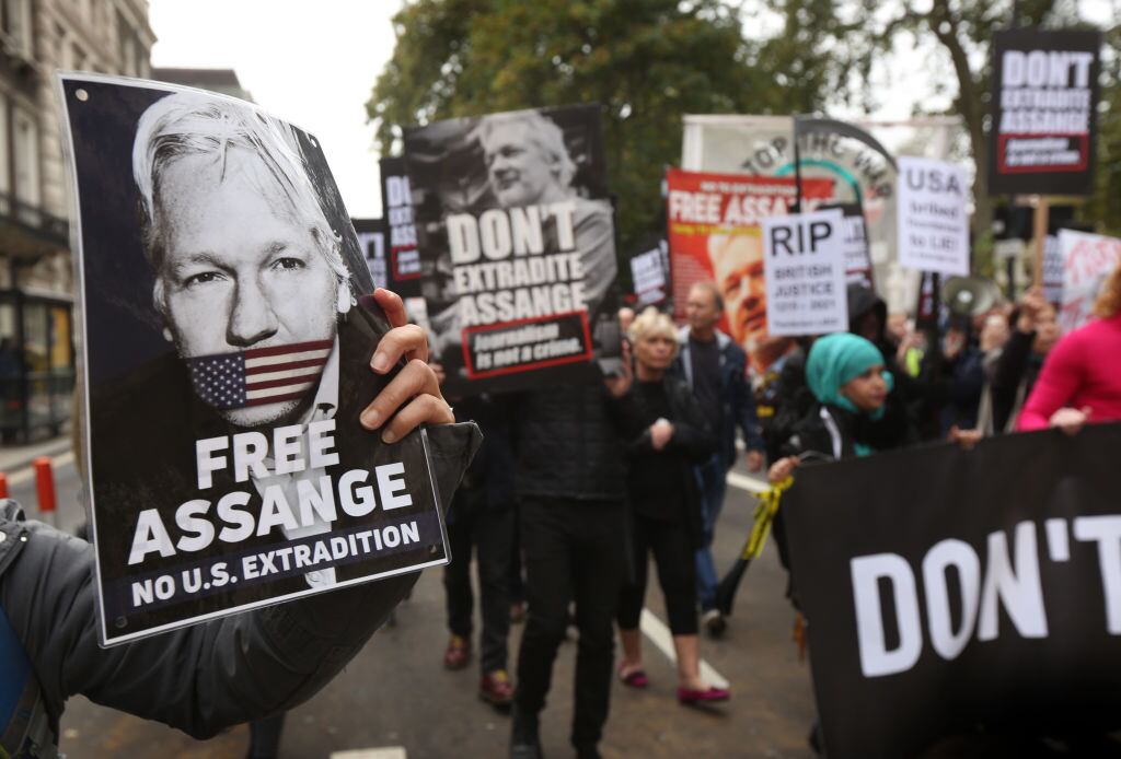 Protesta en Londres pidiendo la liberación del periodista Julian Assange
