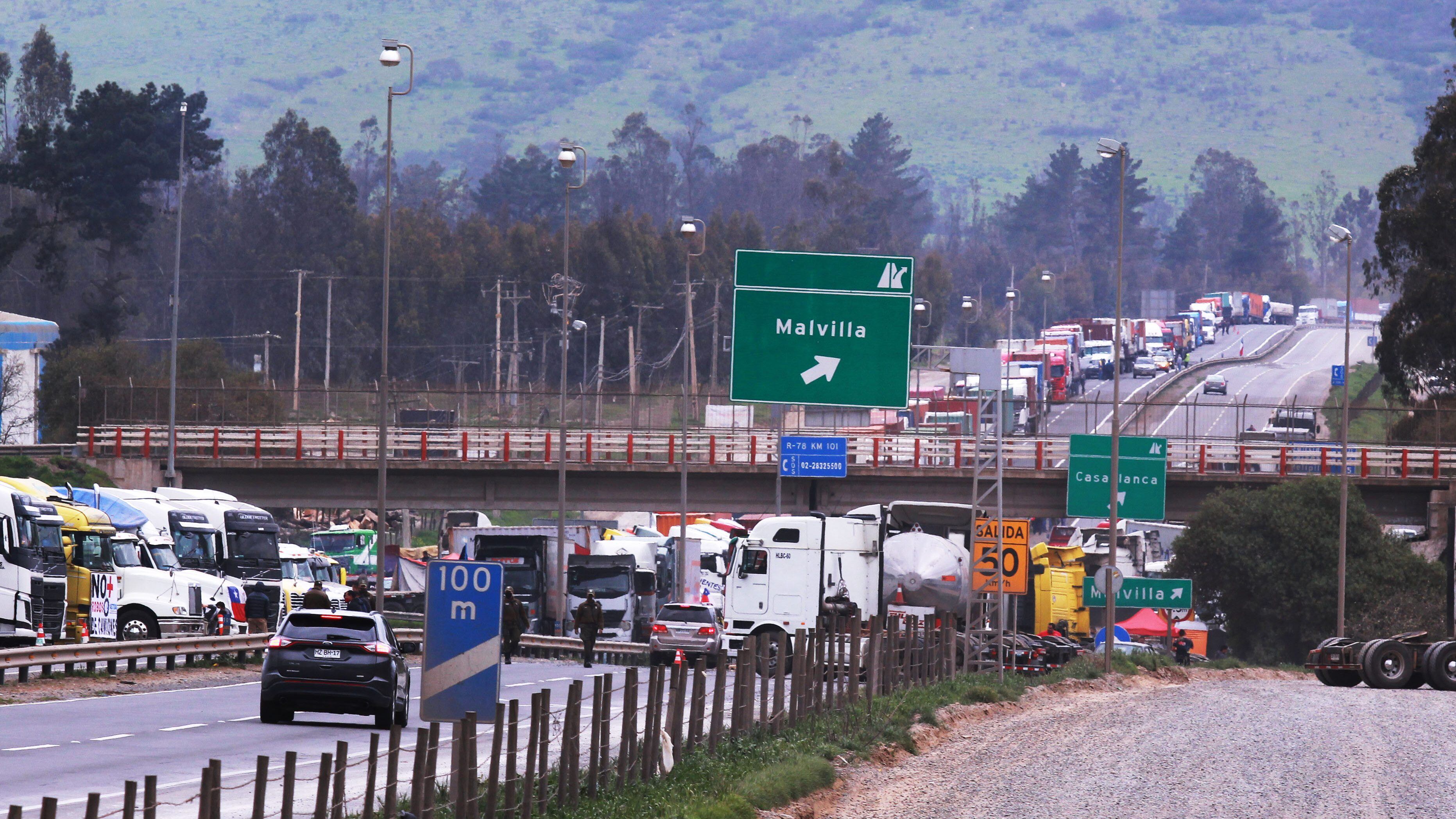 Camioneros de Valparaíso suspenden el paro