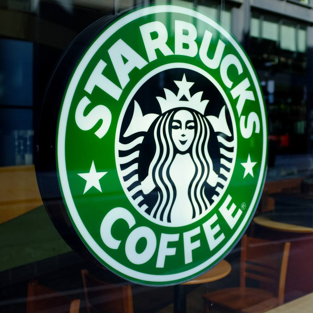 Starbucks enfrenta demanda por promocionar bebidas como “sin azúcar”: empresa niega las acusaciones