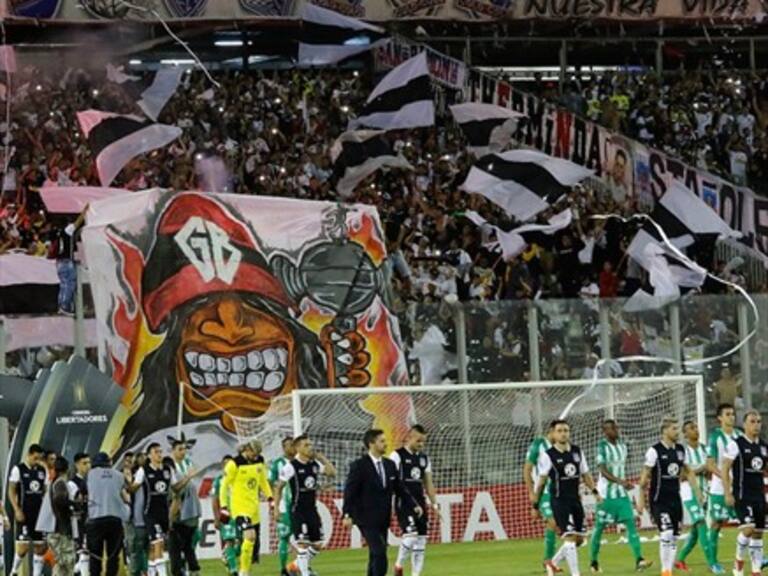 Hinchas de Colo Colo agotan las entradas para el duelo con Corinthians