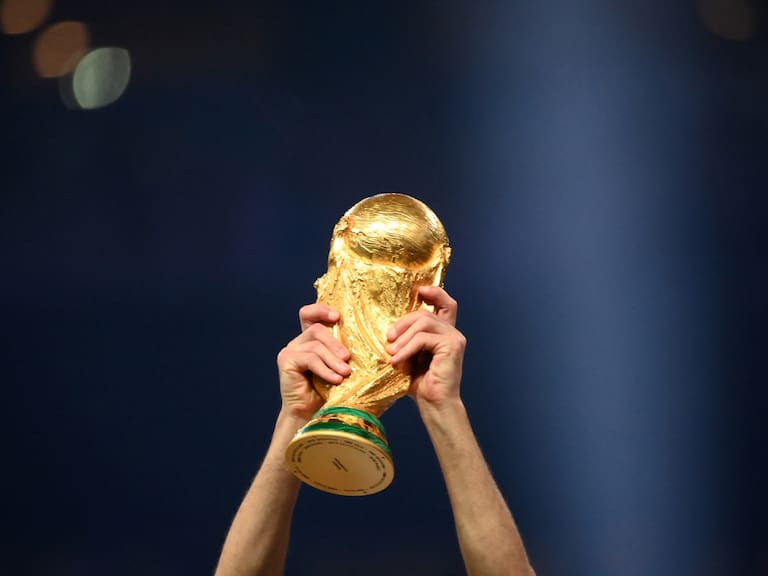 Leyenda del fútbol sufre fractura facial y peligra su participación en el Mundial 2026: así fue la lesión