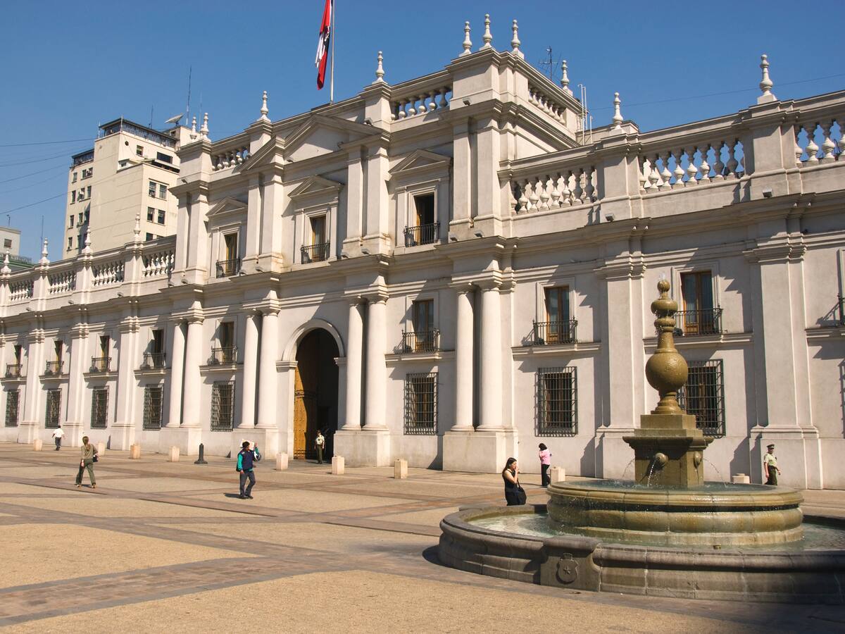 Funcionario de Presidencia es víctima de asalto en Ñuñoa: le robaron credenciales de La Moneda y un celular