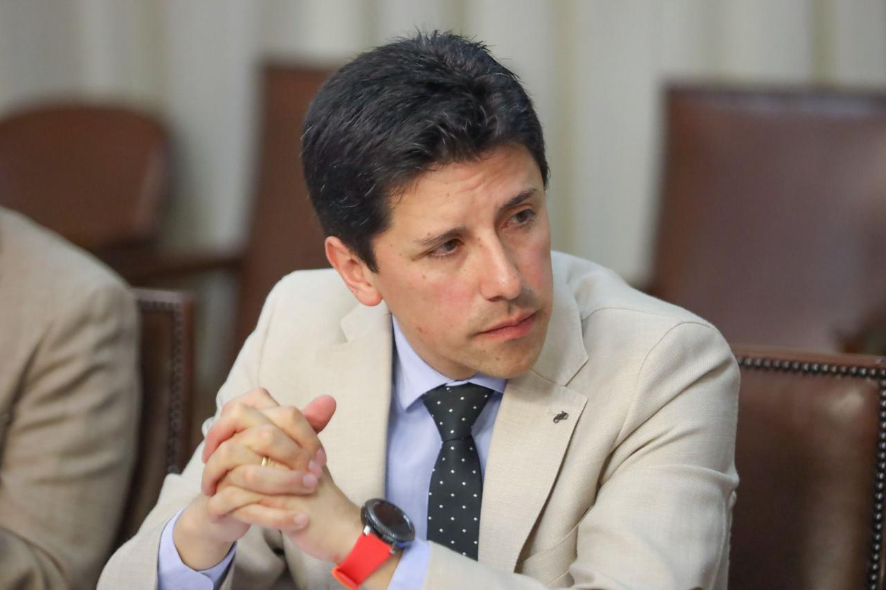 El diputado Mauro González