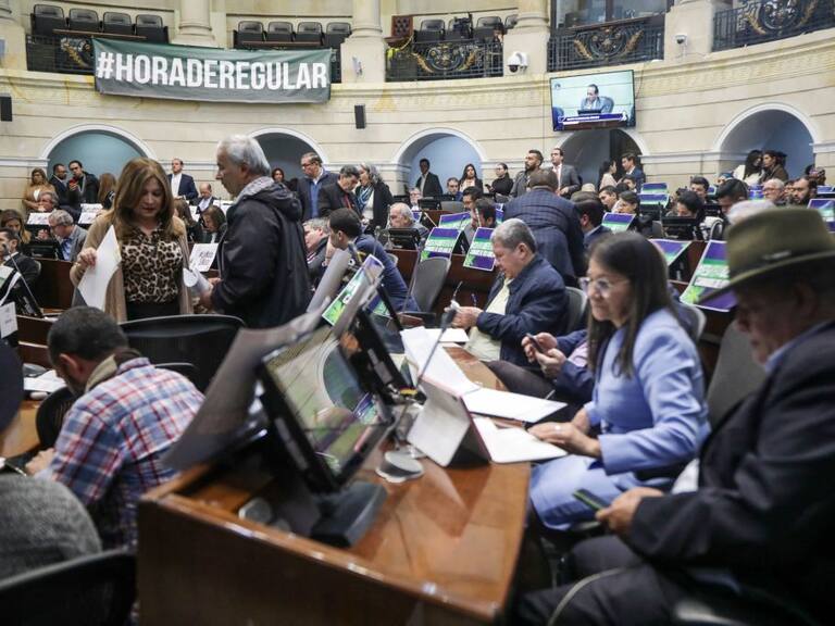 La vista de una sesión en el senado del congreso de Colombia en la ciudad de Bogotá