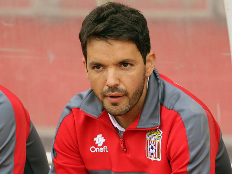 Otro viejo conocido del fútbol chileno dirigirá en Argentina: Nicolás Larcamón será DT de Independiente