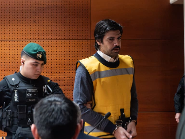Tribunal revisa cautelares de Joaquín Lavín León y solicitud de traslado de imputado