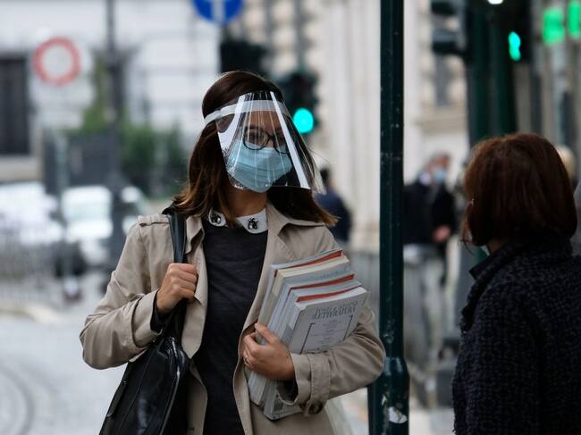 Las personas se preparan para el bloqueo en Roma