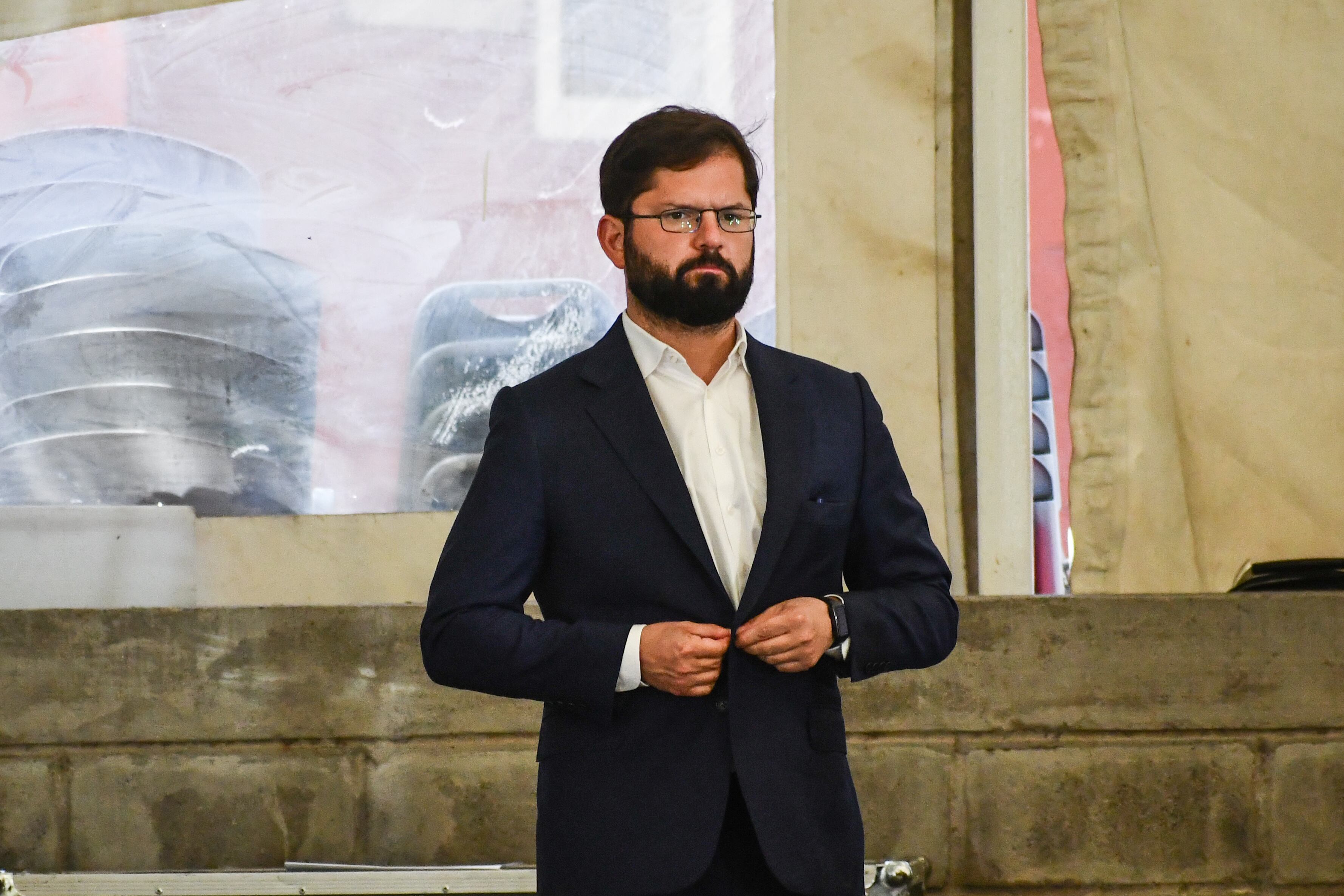 “Nada de cuestiones truchas”: Presidente Boric advierte a los municipios tras entrega de recursos