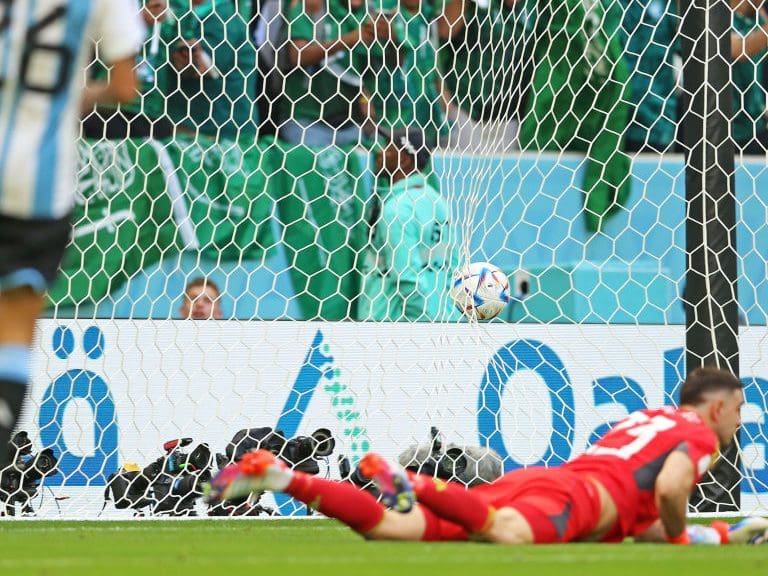 Dibu Martínez y la dura derrota de Argentina frente a Arabia: «Tuvieron dos chances y dos goles»