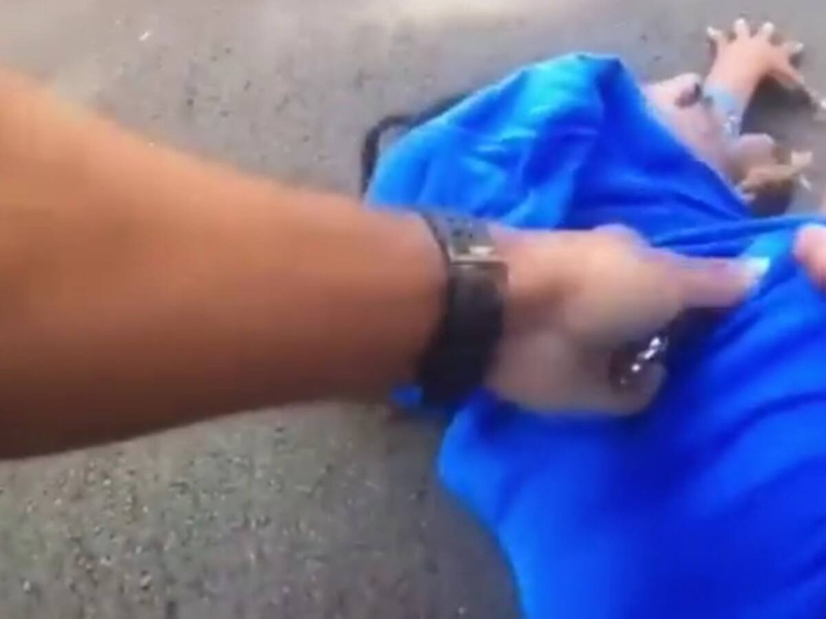 Estados Unidos: investigan a policías involucrados en agresiva detención a hombre parapléjico