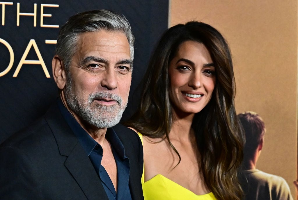 El actor estadounidense George Clooney junto a su esposa Amal Clooney, una importante abogada vinculada a la Corte Internacional de Justicia de la ONU.