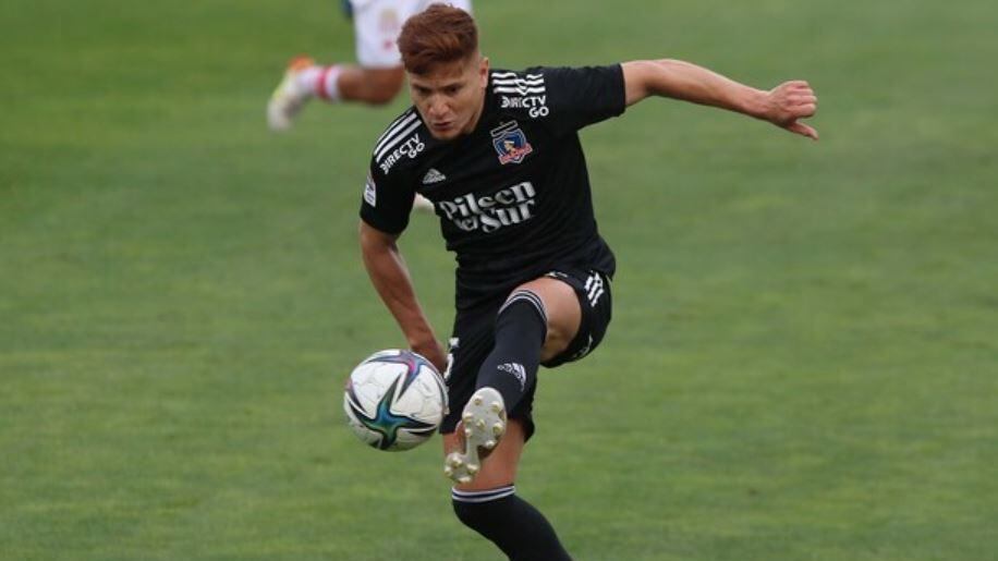 Leonardo Gil se quedará en Colo Colo hasta 2024