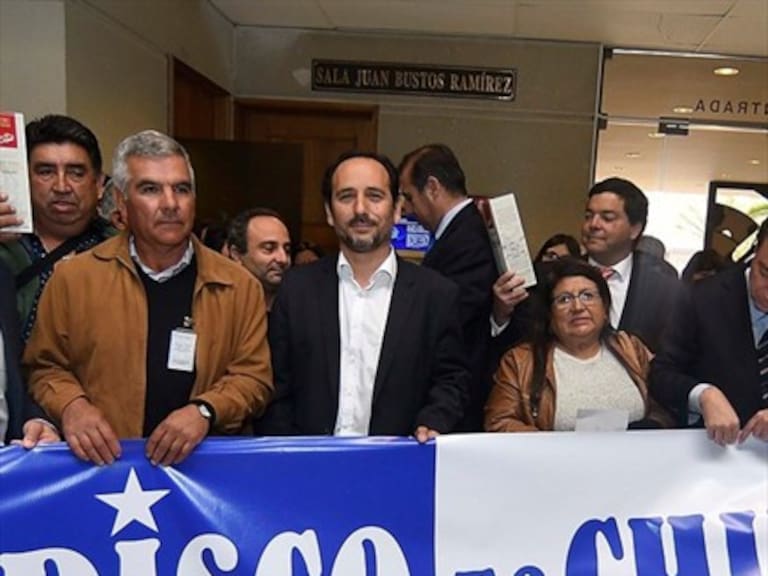 Diputados buscan prohibir el ingreso a Chile del pisco peruano