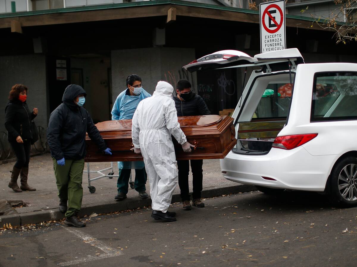 Minsal reportó nuevos fallecidos por Covid-19 solo en la Región Metropolitana