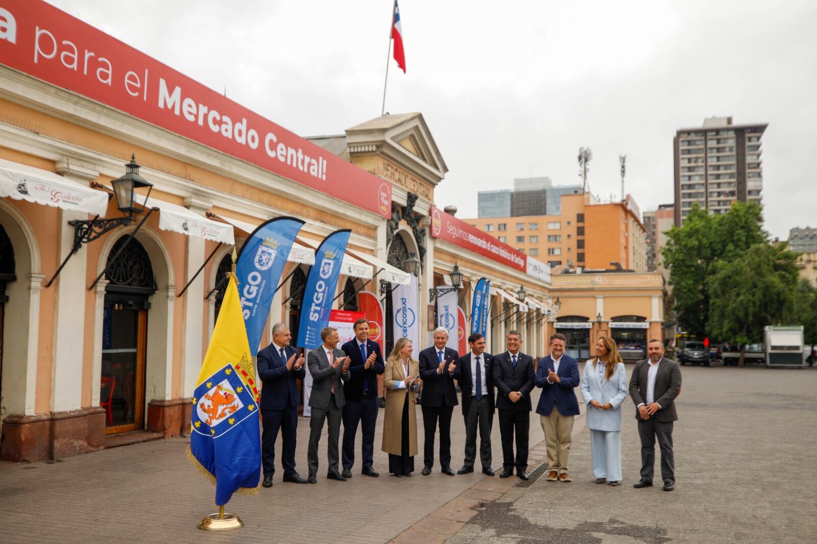 Inician histórica recuperación de la fachada del Mercado Central dentro del plan de revitalización del barrio Mapocho-La Chimba