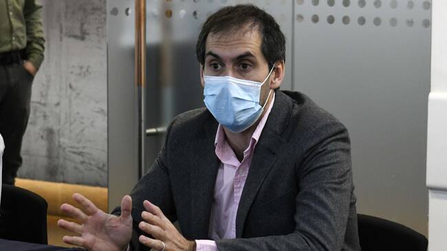 11 DE ABRIL DE 2021 / SANTIAGONicolas Grau , sub secretaria Javiera Petersen, durante la reunión en el ministerio de economía sobre los proyecto de Salario Mínimo y la Agenda de trabajo de nuestra cartera con el sector de micro, pequeñas y medianas empresas para este año 2022.
FOTO: PABLO OVALLE ISASMENDI /AGENCIAUNO
