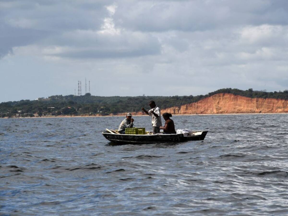 Guardia costera de Trinidad y Tobago mata a bebé tras disparar a embarcación con migrantes