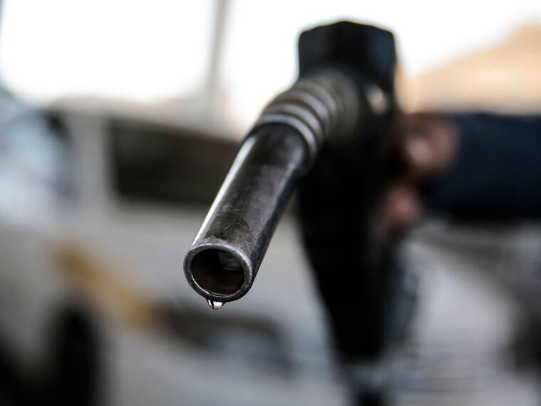 Una estación de gasolina se queda sin combustible en Yemen