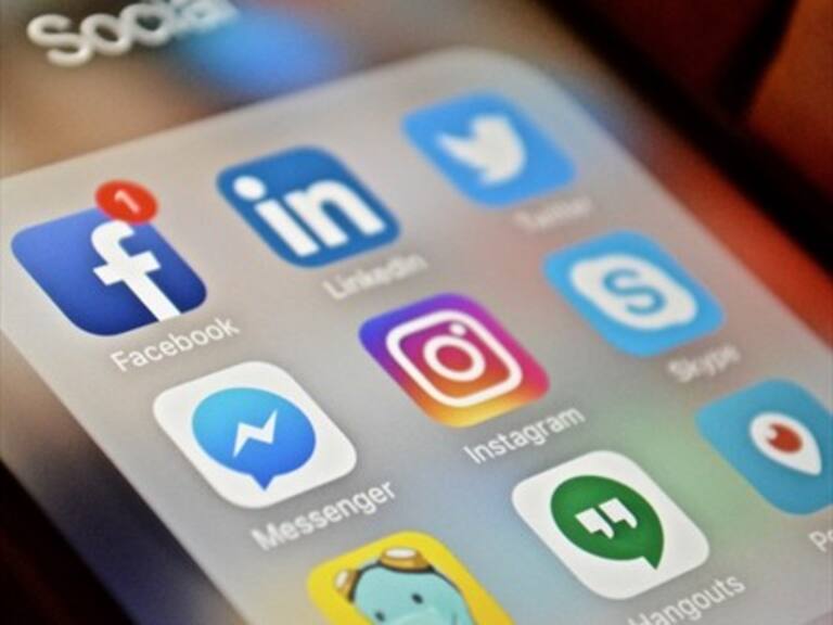 El uso indiscriminado de redes sociales: la adicción del siglo XXI